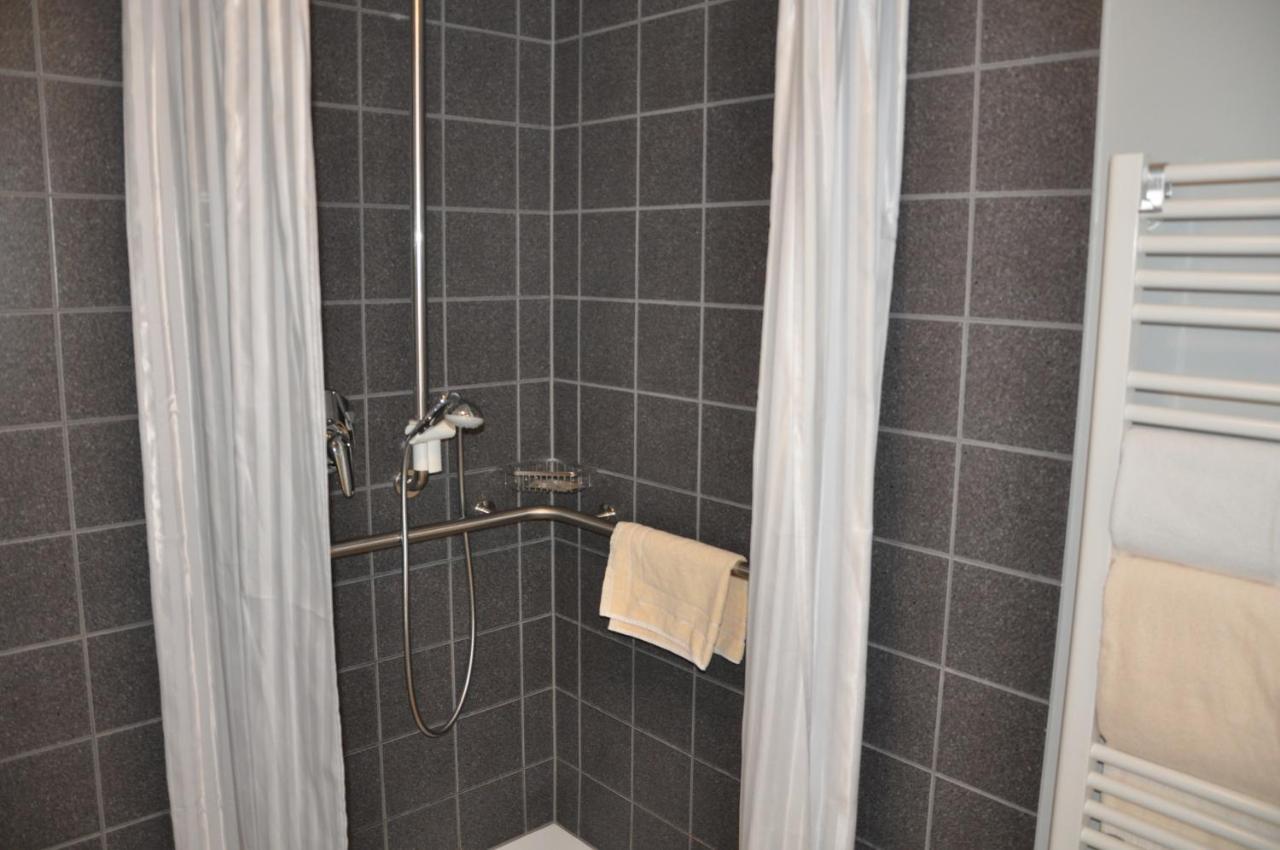 Seminarhotel In Der Manfred-Sauer-Stiftung Lobbach ภายนอก รูปภาพ