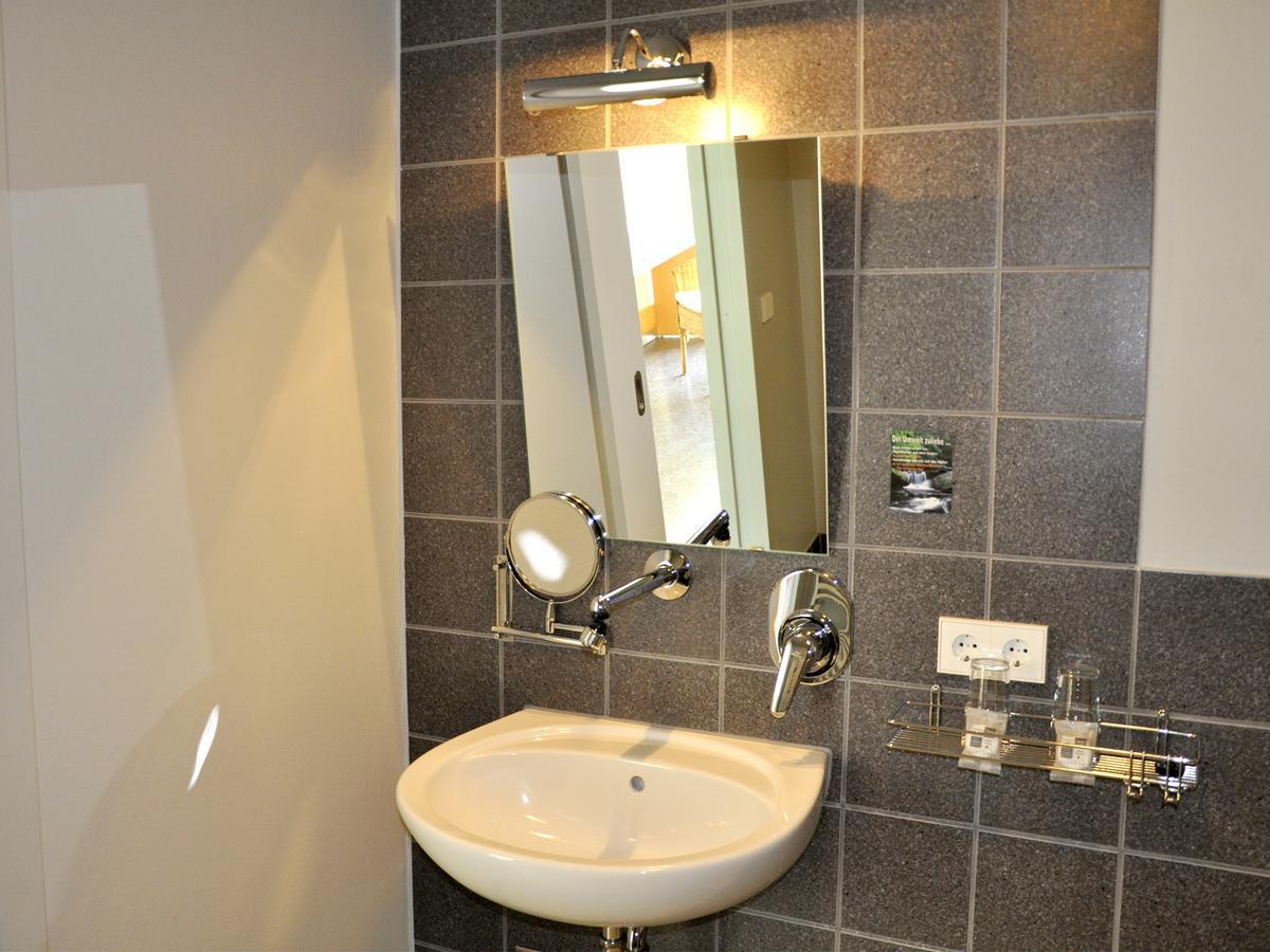 Seminarhotel In Der Manfred-Sauer-Stiftung Lobbach ห้อง รูปภาพ