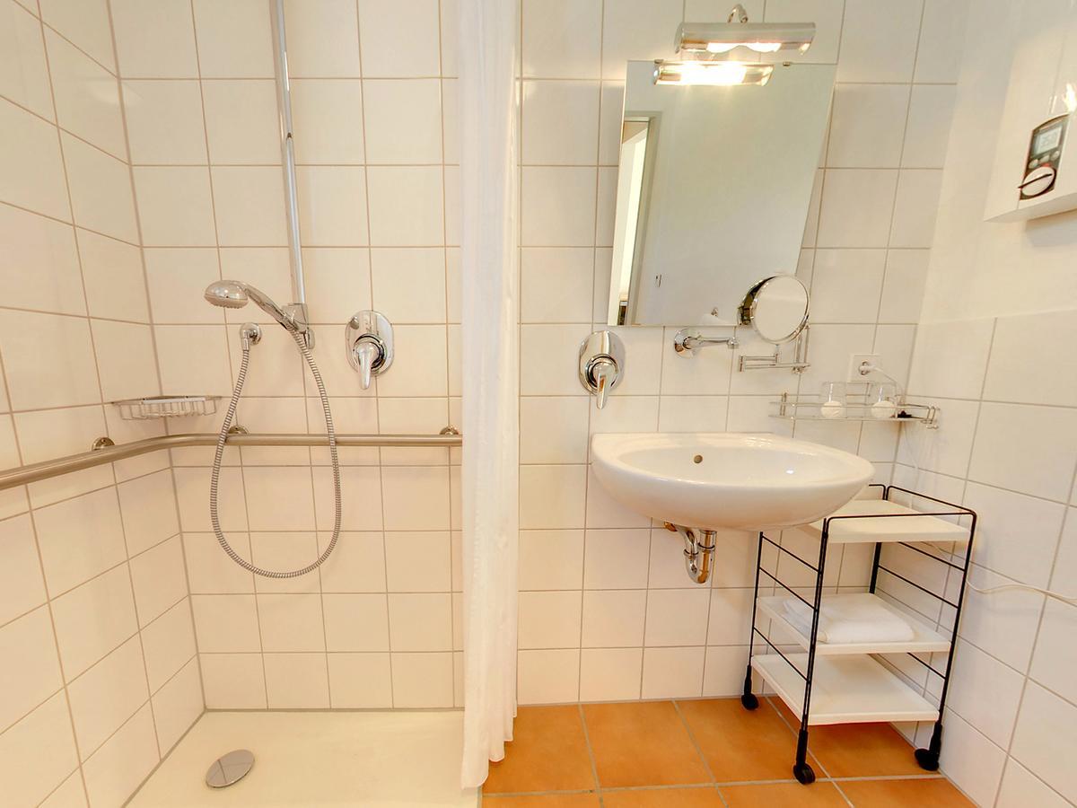 Seminarhotel In Der Manfred-Sauer-Stiftung Lobbach ห้อง รูปภาพ