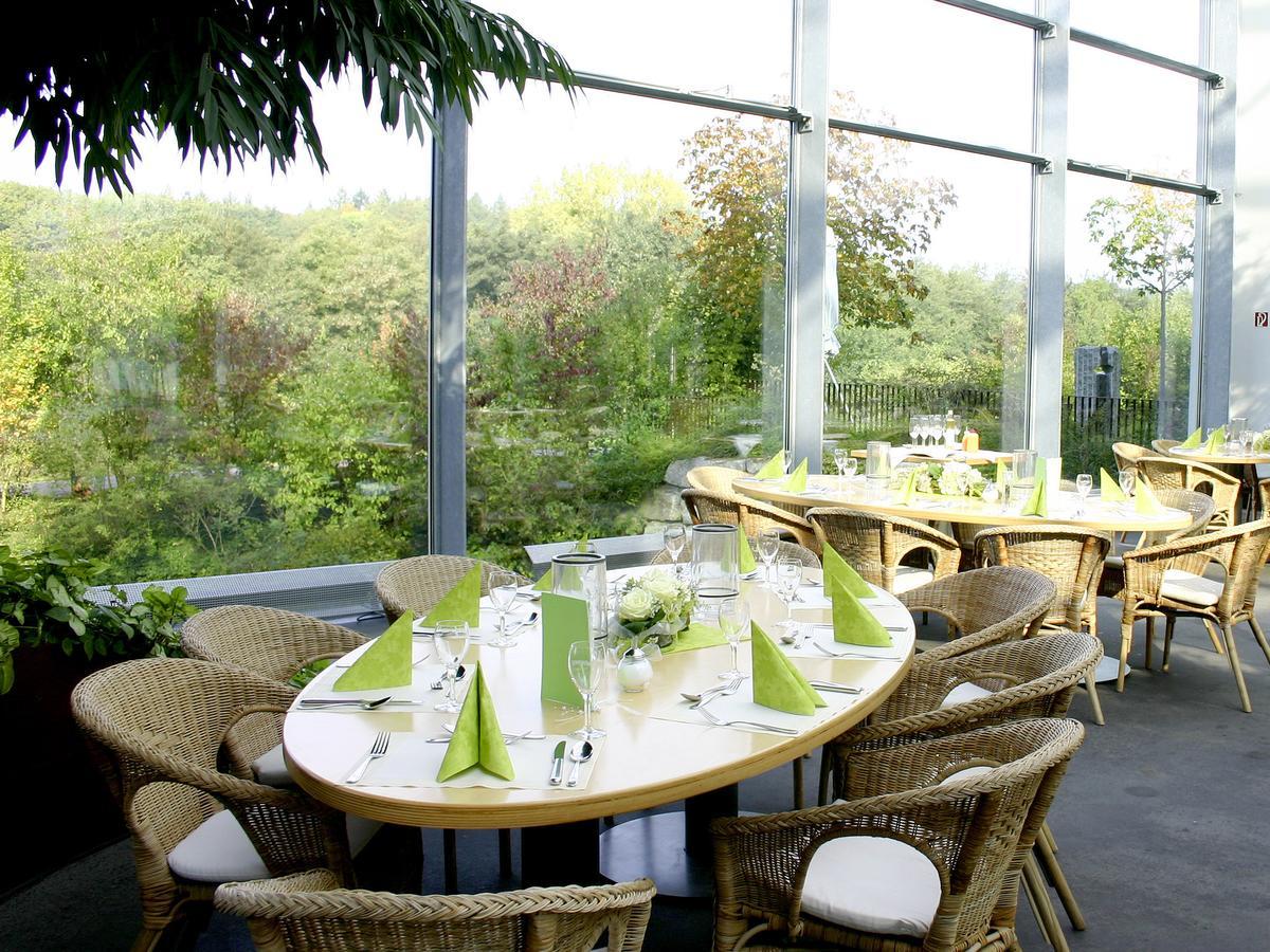 Seminarhotel In Der Manfred-Sauer-Stiftung Lobbach ภายนอก รูปภาพ